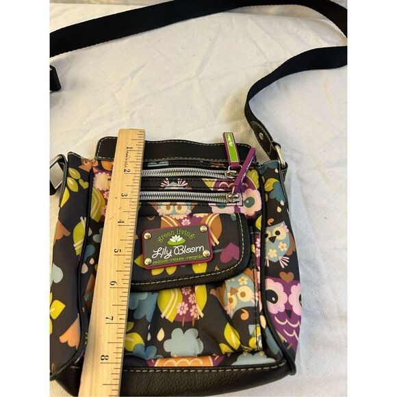 Lily bloom wallet crossbody green livings snaps Owls 8x8" with strap - Picture 7 of 9